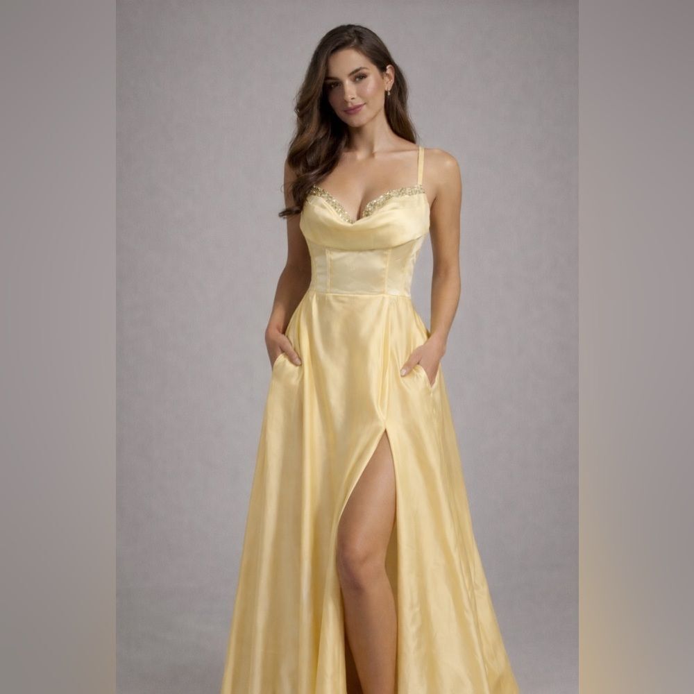 Chic Yellow Maxi Dress